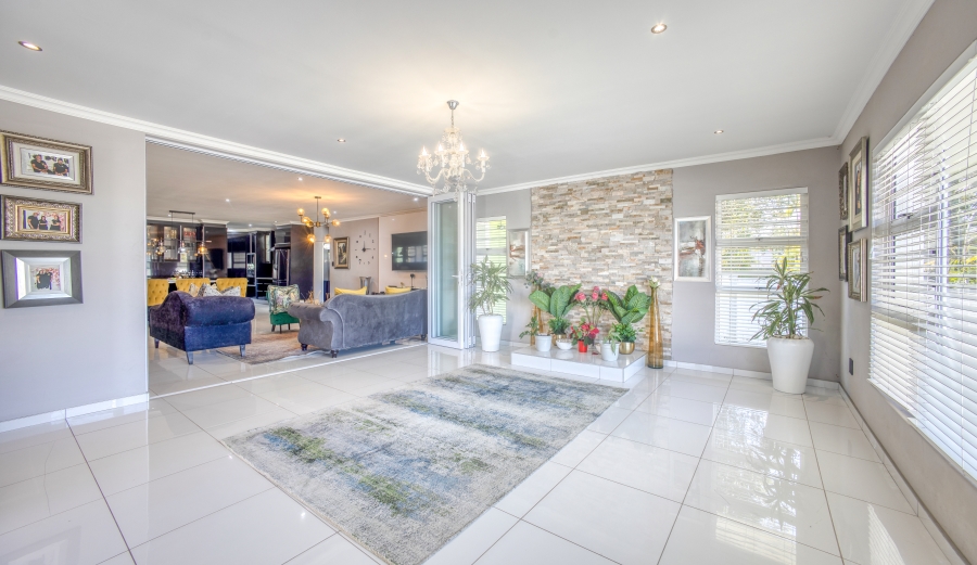 5 Bedroom Property for Sale in Gonubie Eastern Cape